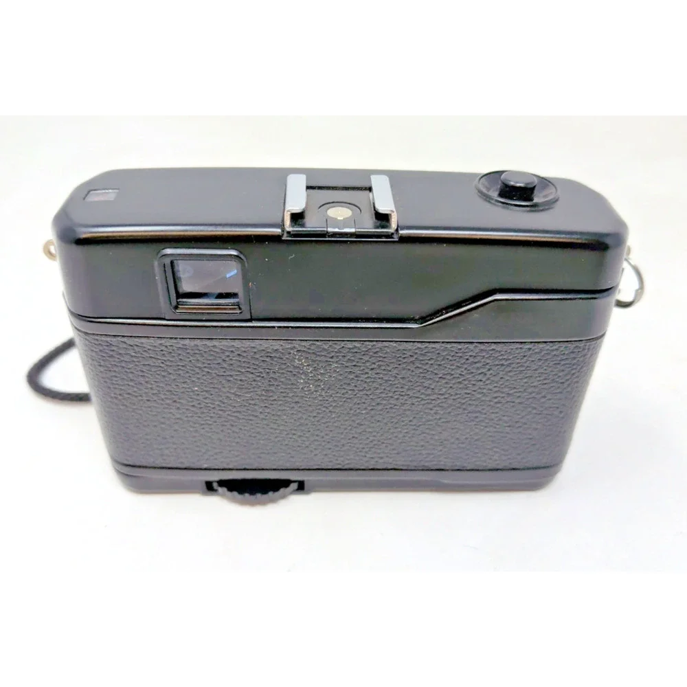 Yashica ME-1 35mm Vintage Film Camera 38mm f2.8 Lens Point&Shoot .